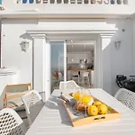 Oasis De Capistrano, Calle Las Palmas 24 B