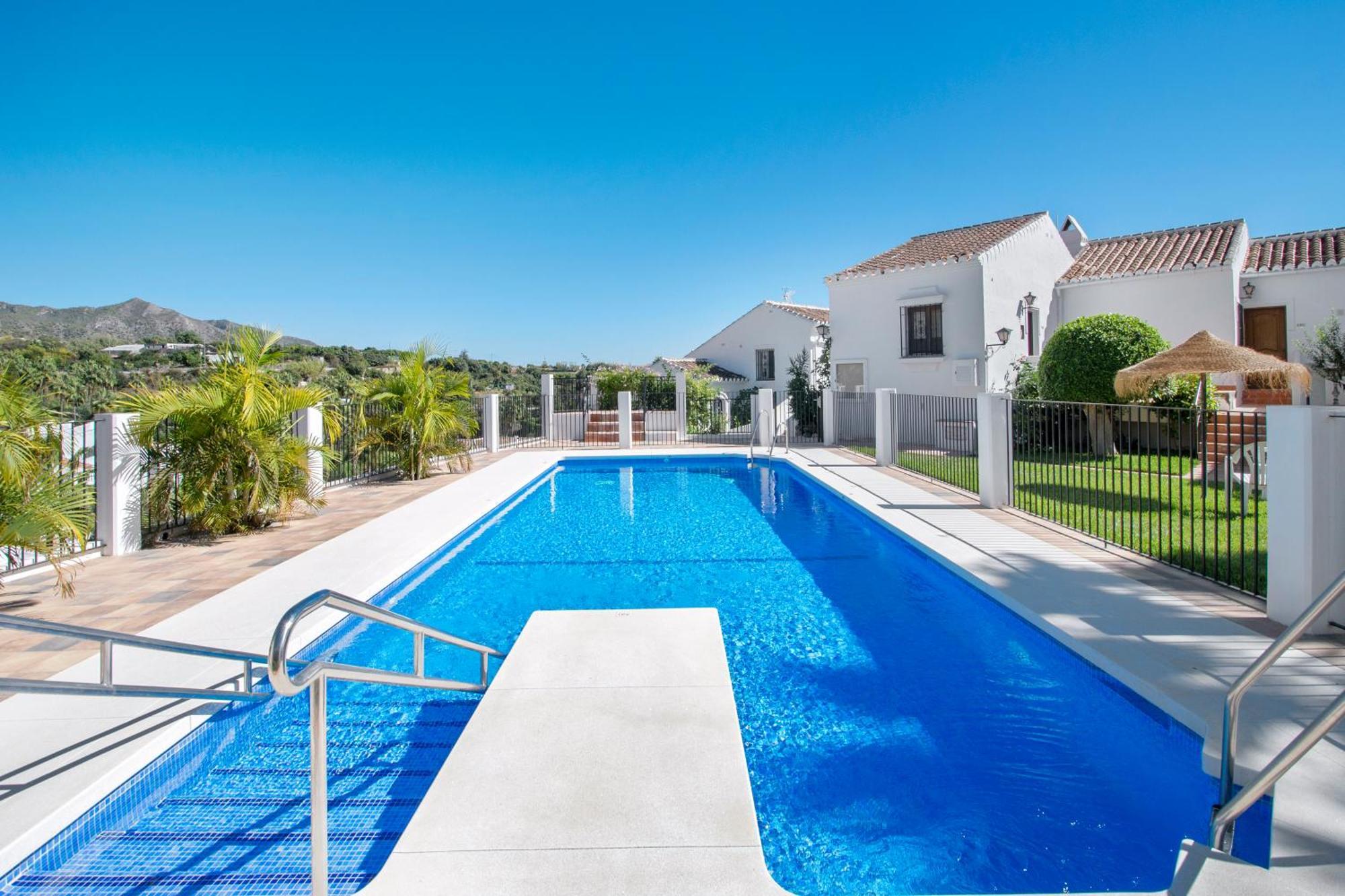 Oasis De Capistrano, Calle Palmas 24 B *